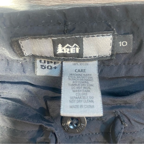 REI Women’s‎ Hiking Pants Black Nylon Drawstring Waist UPF 50+ Size 10 - Picture 3 of 10